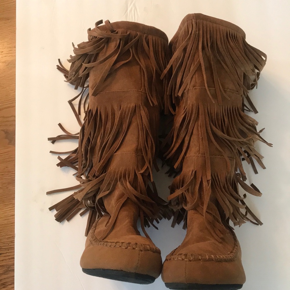Hot Cakes Fringe Moccasin Boots